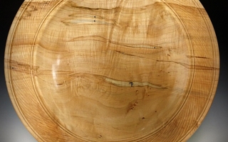 Ambrosia Maple Platter with Textured Rim